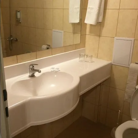 Continental Park Hotel 3*