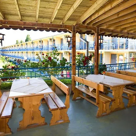 大陆公园酒店 3* 阳光海滩